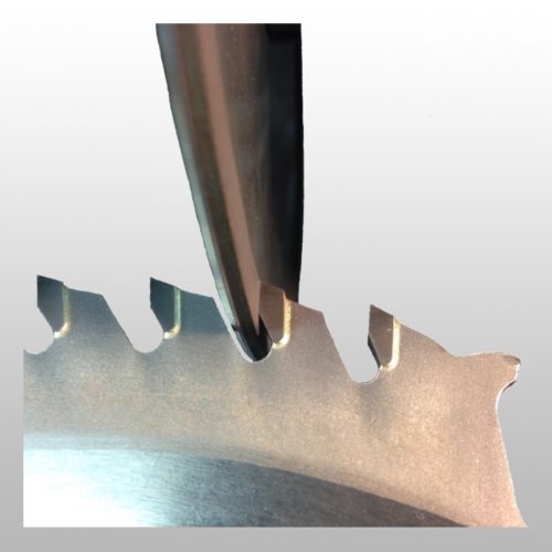 Face grinding saw blades